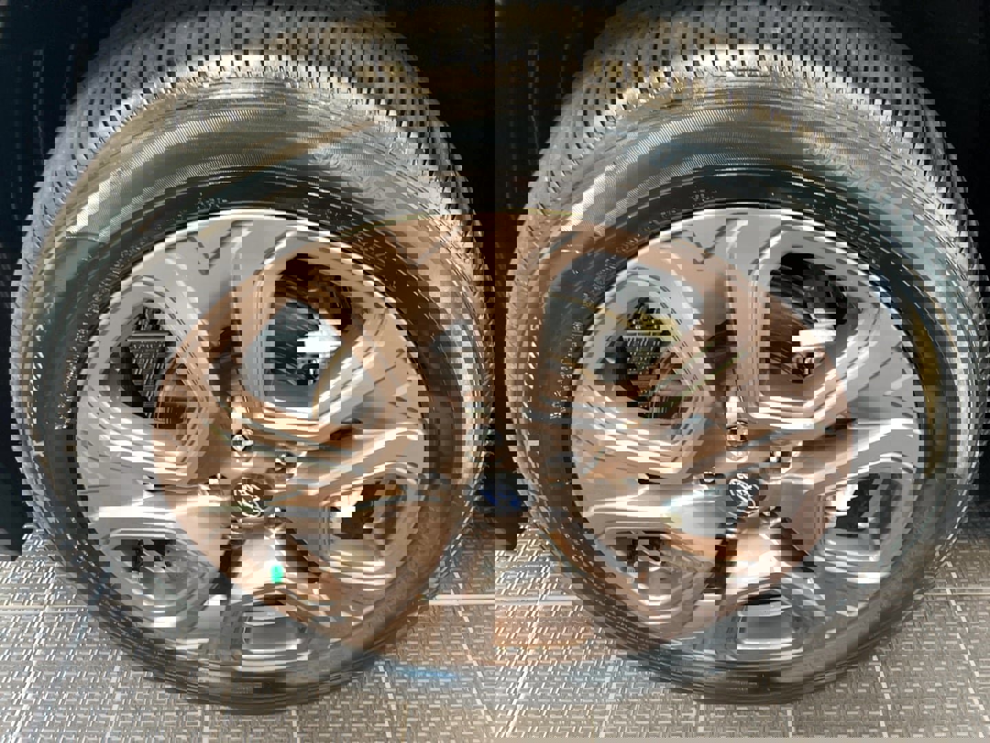 Used 2025 Subaru Ascent Bronze Edition image 4