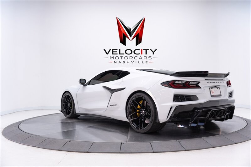 Used 2025 Chevrolet Corvette Z06 w/ Stealth Interior Trim Package RWD image 8