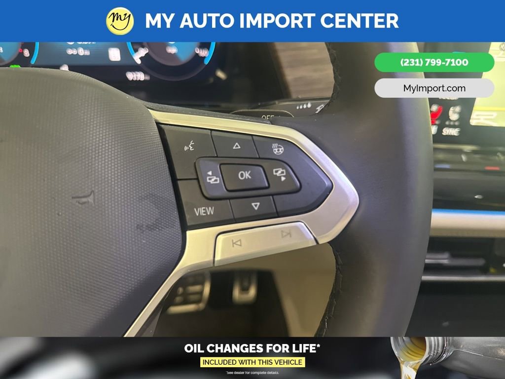 Used 2025 Volkswagen Atlas SEL Premium R-Line image 18