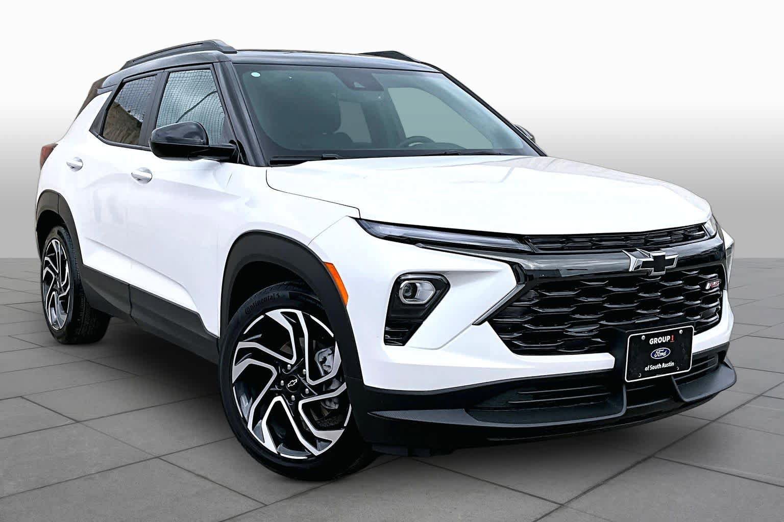 Used 2025 Chevrolet TrailBlazer RS w/ Convenience Package image 3