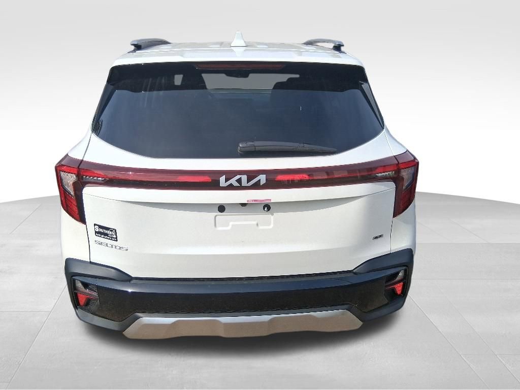 Used 2025 Kia Seltos S AWD/4WD image 8