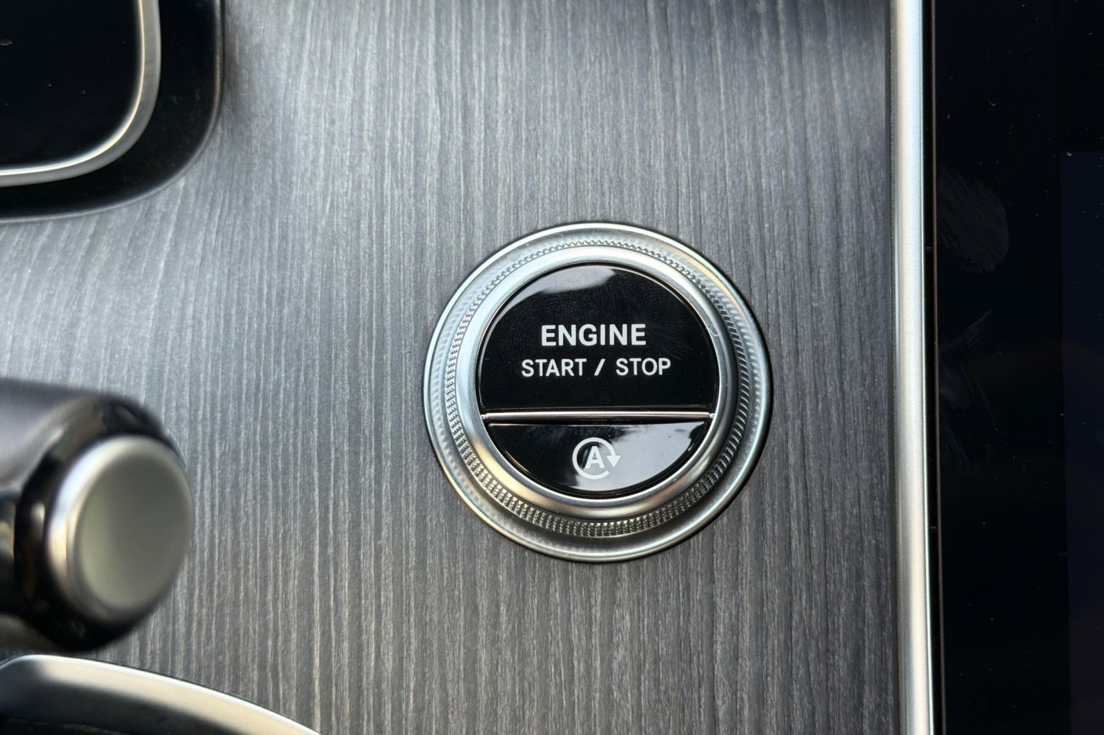 Used 2024 Mercedes-Benz CLE 300 4MATIC Coupe image 21