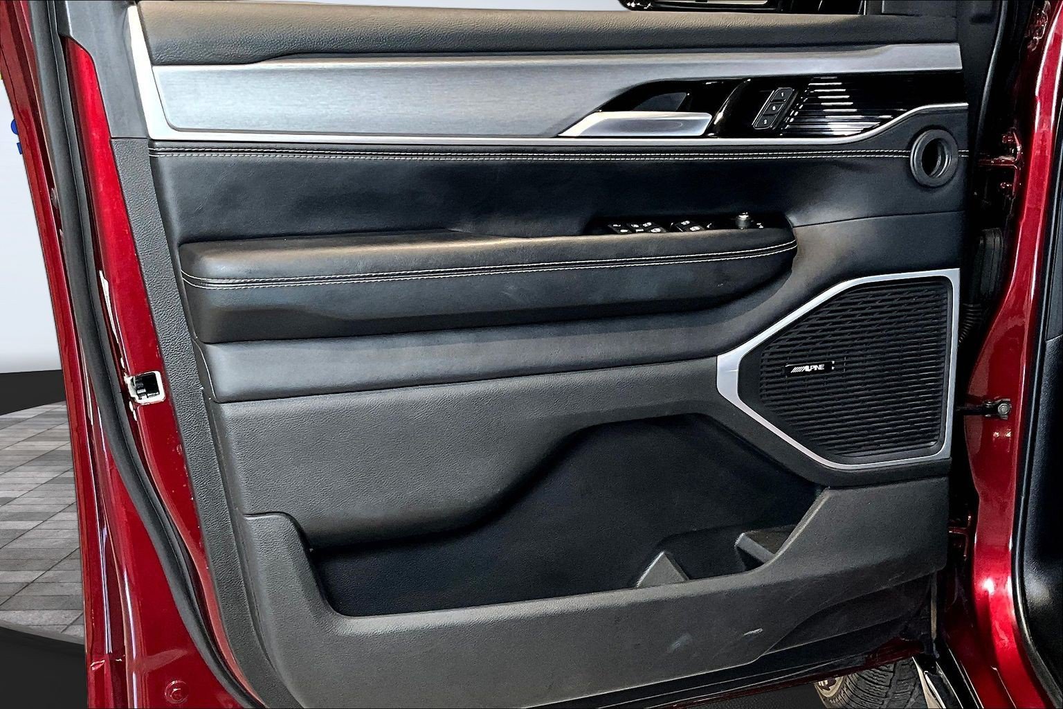 Used 2025 Jeep Wagoneer Series II AWD/4WD image 20