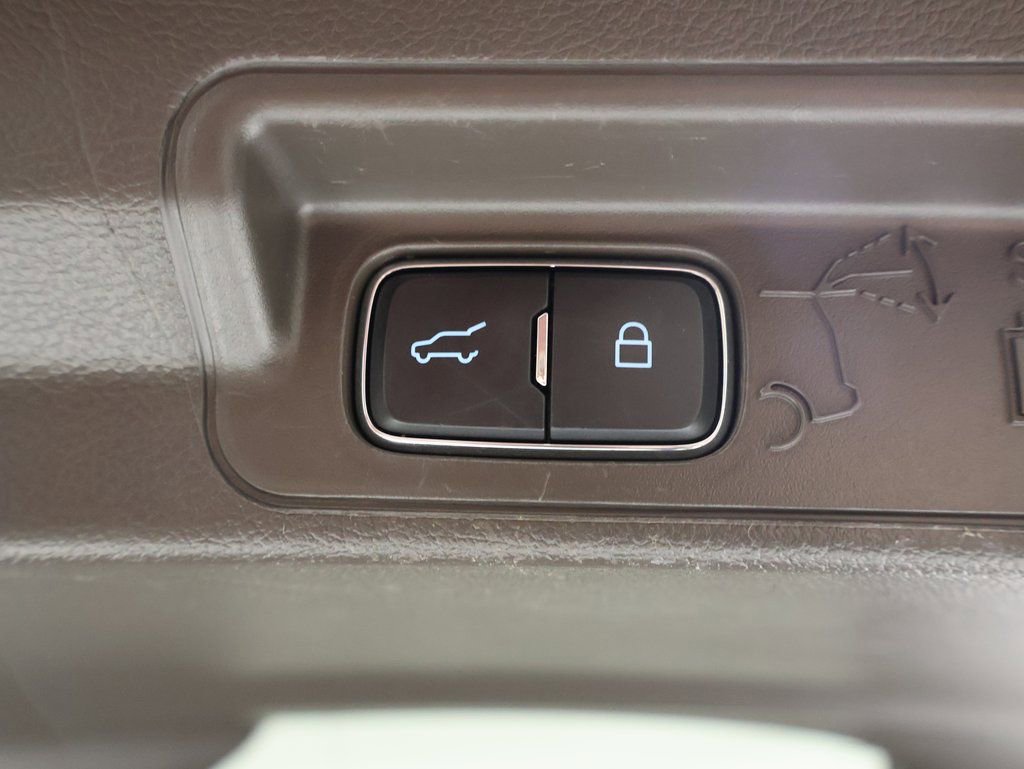 Used 2021 Ford Explorer Platinum w/ Equipment Group 601A image 18