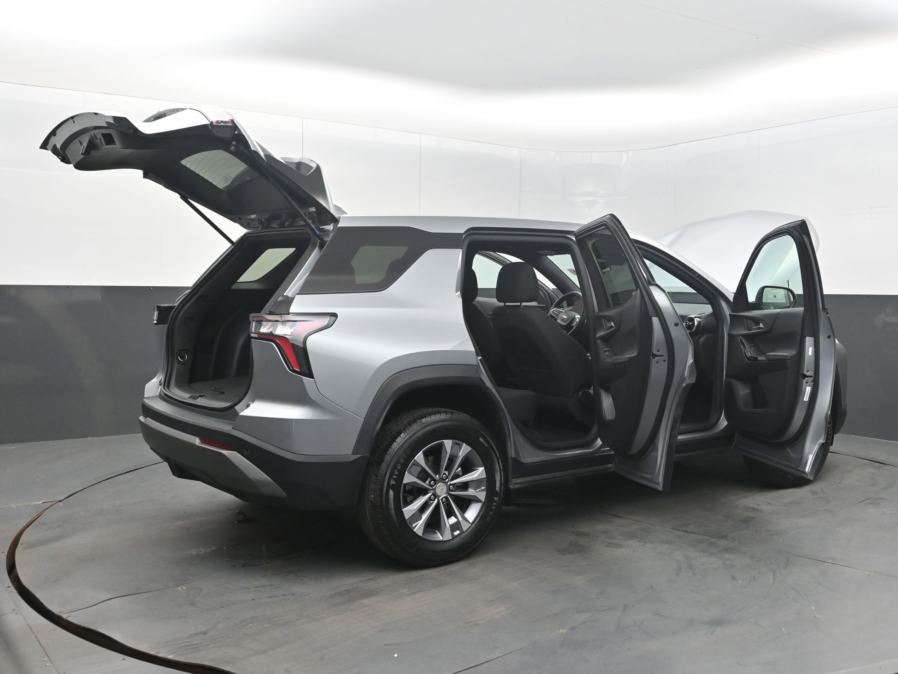 Used 2025 Chevrolet Equinox LT FWD image 49