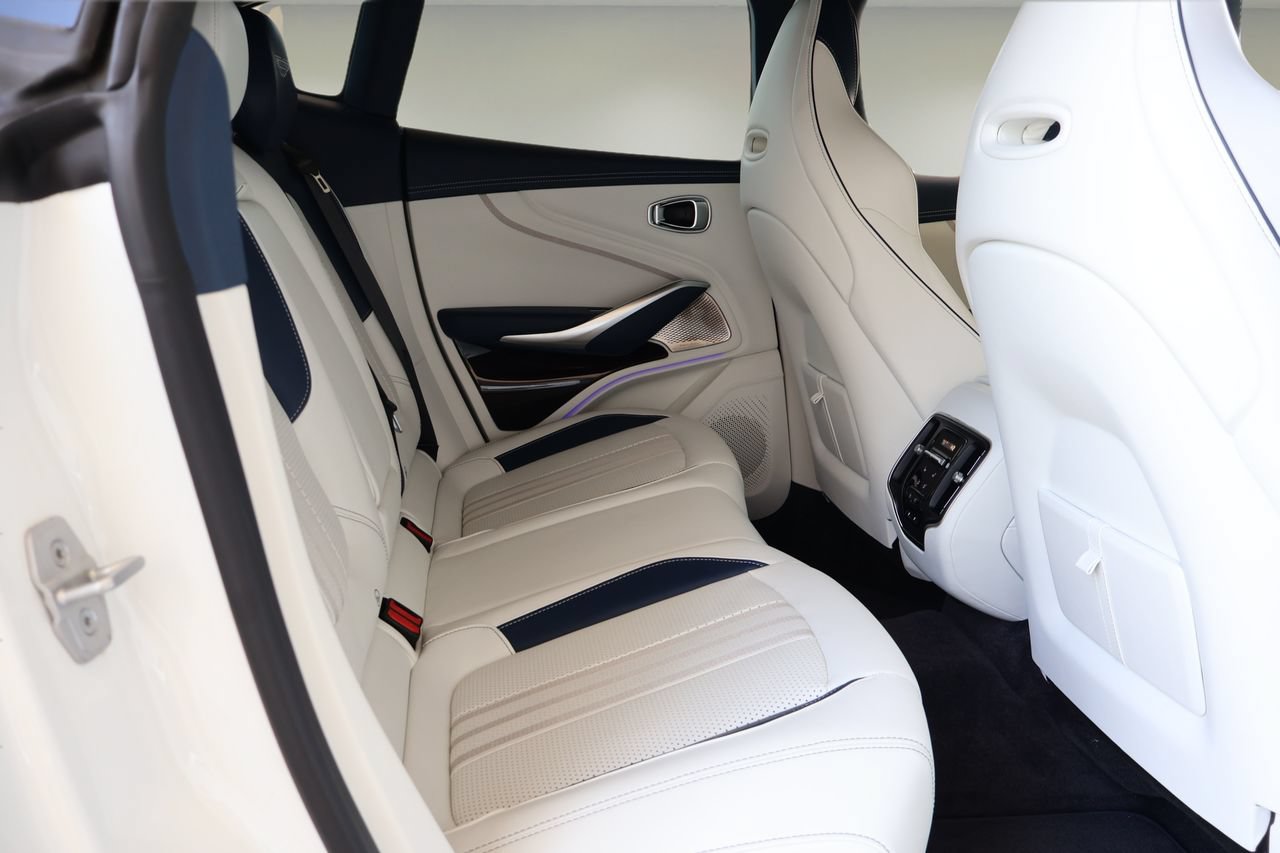 Used 2025 Aston Martin DBX 707 AWD/4WD image 19