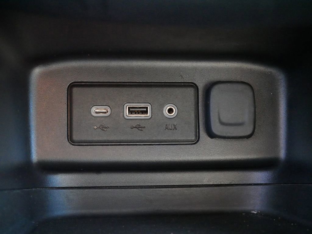 Used 2019 Chevrolet Equinox LT image 38