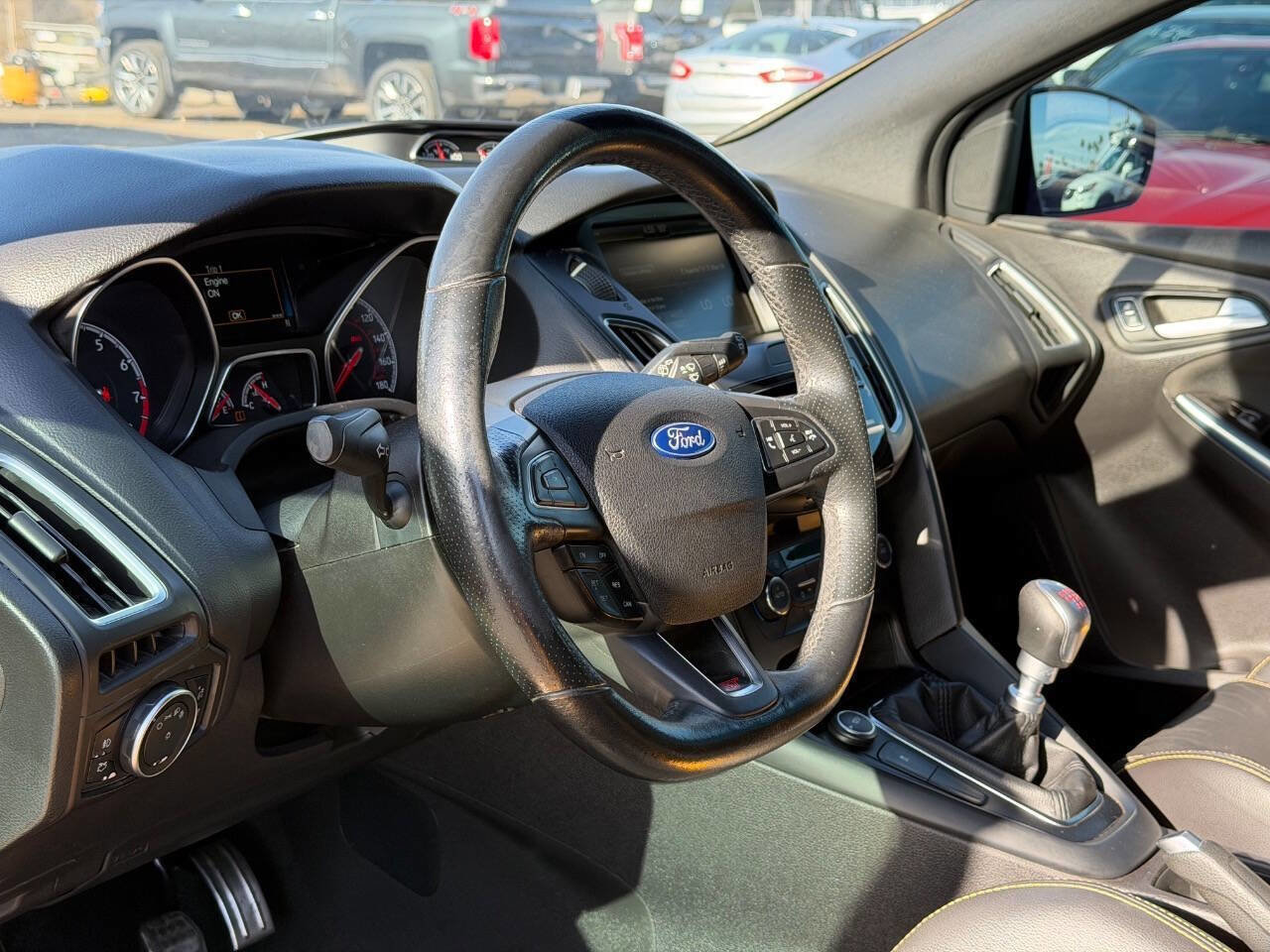 Used 2015 Ford Focus ST w/ Equipment Group 401A FWD image 17