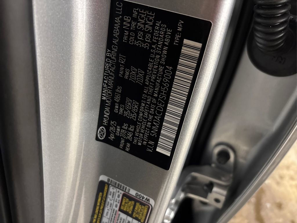 Used 2025 Hyundai Tucson SE image 17