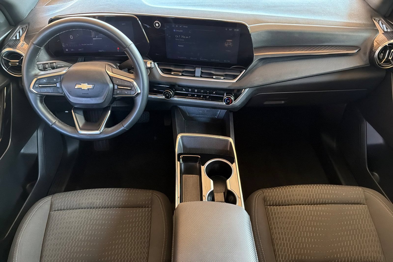 Used 2025 Chevrolet Equinox LT AWD/4WD image 18