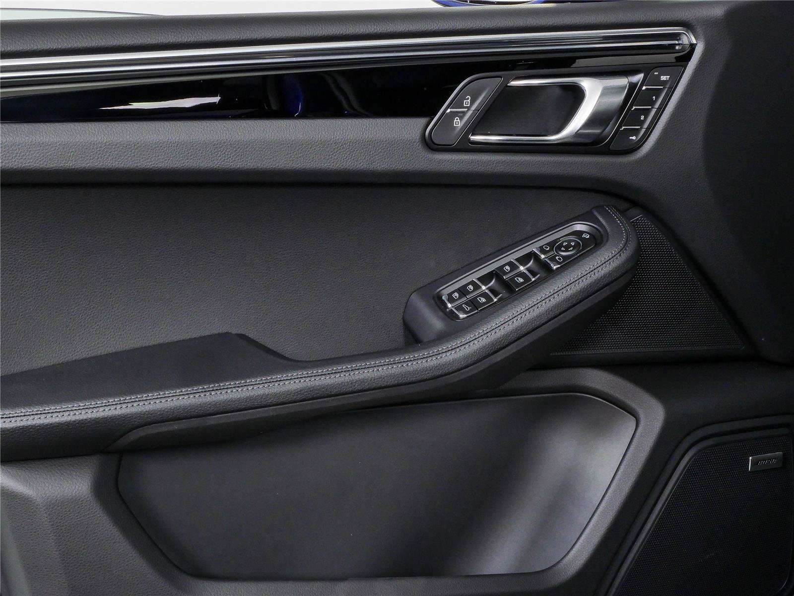 New 2026 Porsche Macan Turbo AWD/4WD image 6