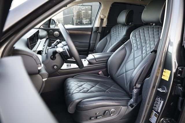 Certified 2025 Genesis GV80 3.5T Prestige image 20