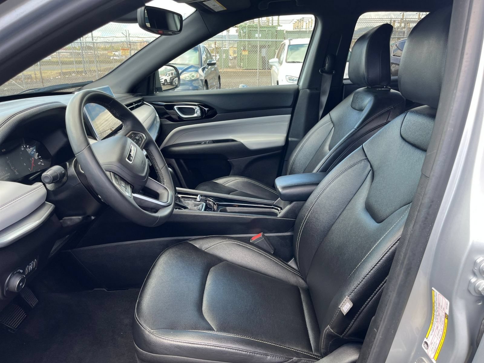 Used 2025 Jeep Compass Limited AWD/4WD image 28