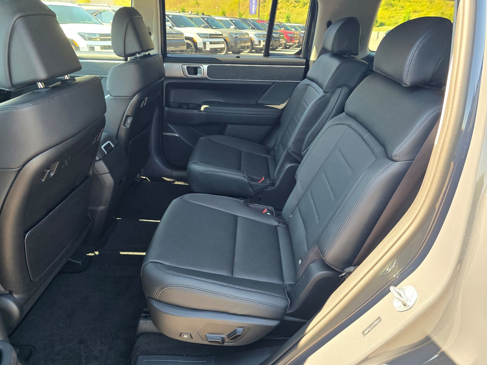 New 2027 Hyundai Santa Fe Limited FWD image 12