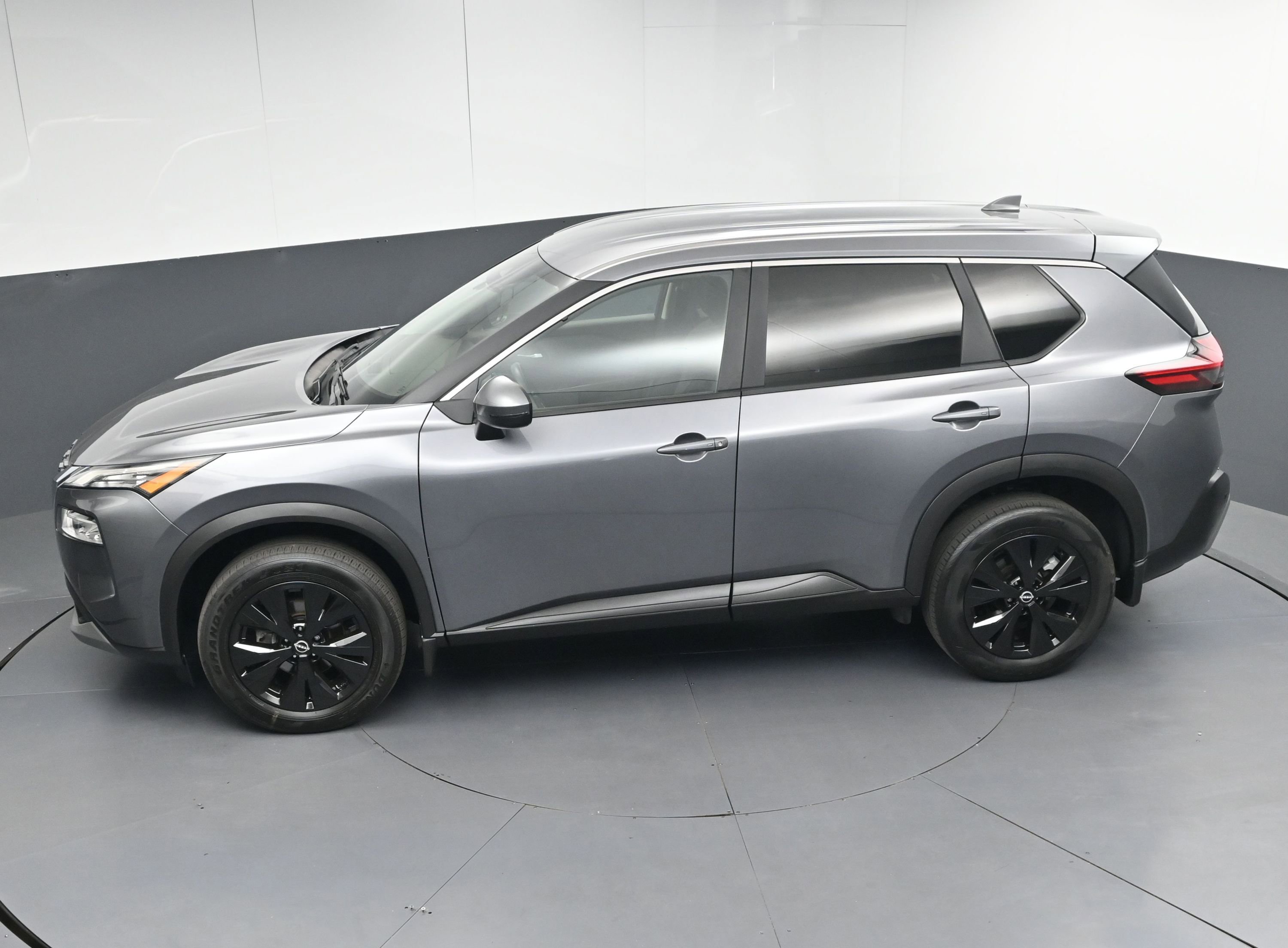 Certified 2023 Nissan Rogue SV image 38