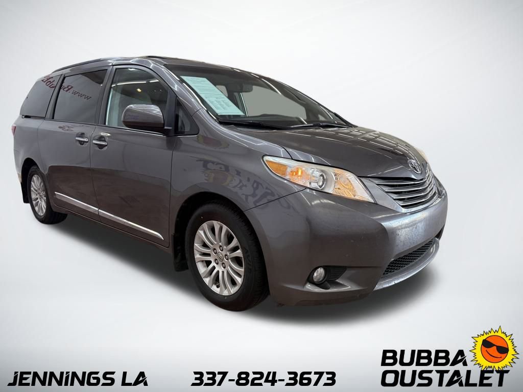 Used 2015 Toyota Sienna XLE Premium image 8