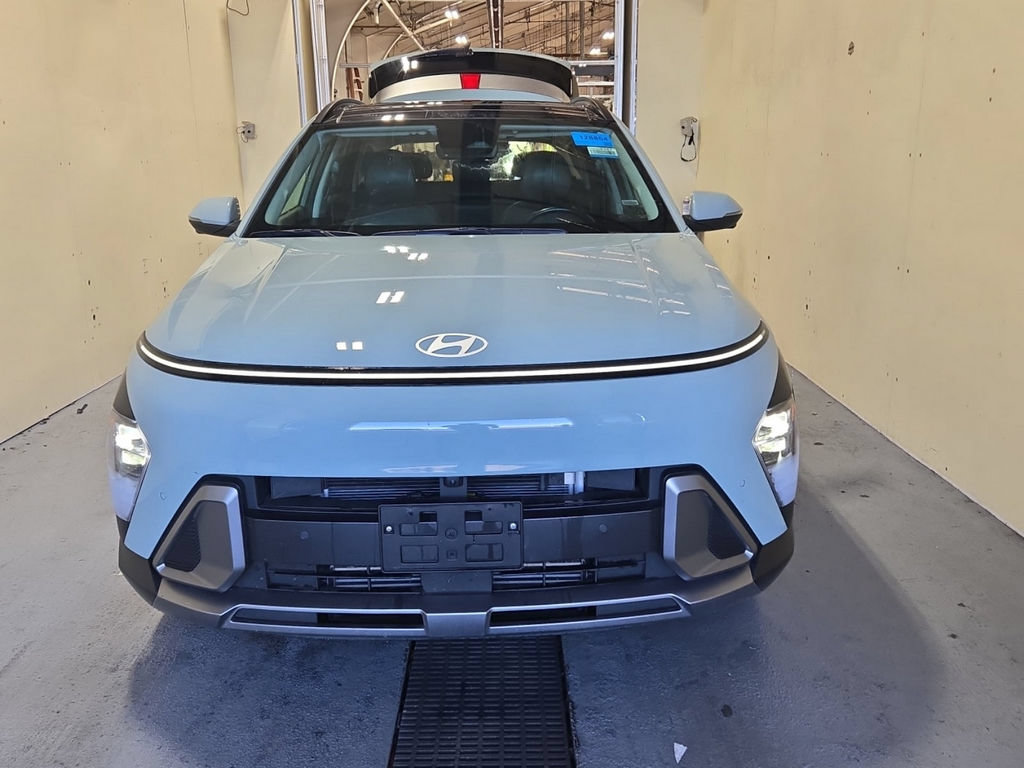 Used 2024 Hyundai Kona Limited FWD image 2
