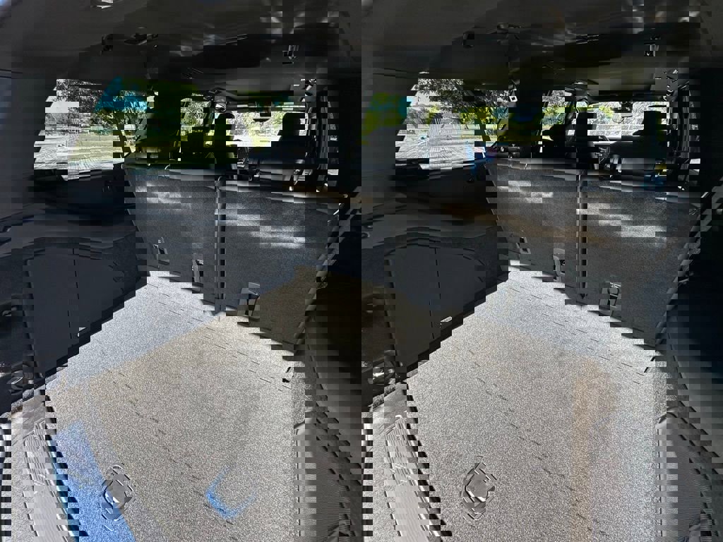 New 2026 Cadillac Escalade ESV Luxury w/ Touring Package image 25