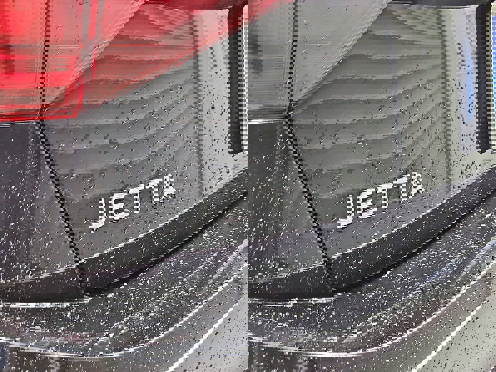 Certified 2024 Volkswagen Jetta SE image 12