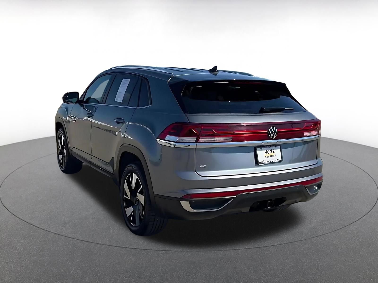 Used 2025 Volkswagen Atlas Cross Sport SE image 11