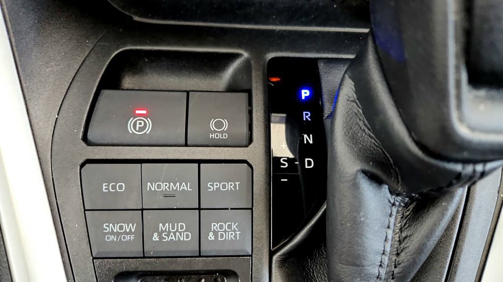Certified 2023 Toyota RAV4 XLE w/ Convenience Package AWD/4WD image 34