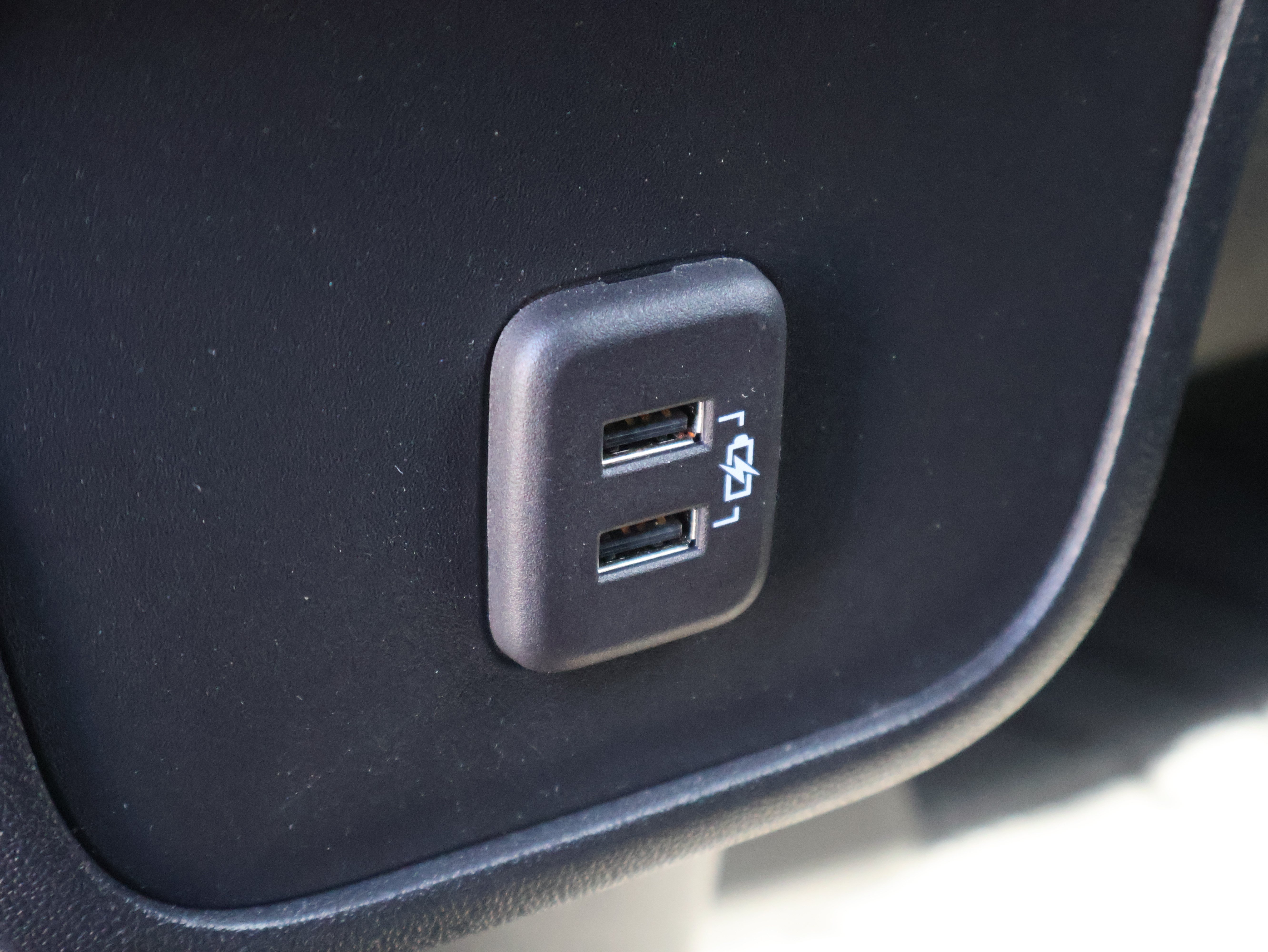Used 2023 Chevrolet Equinox RS w/ LPO, Floor Liner Package AWD/4WD image 18