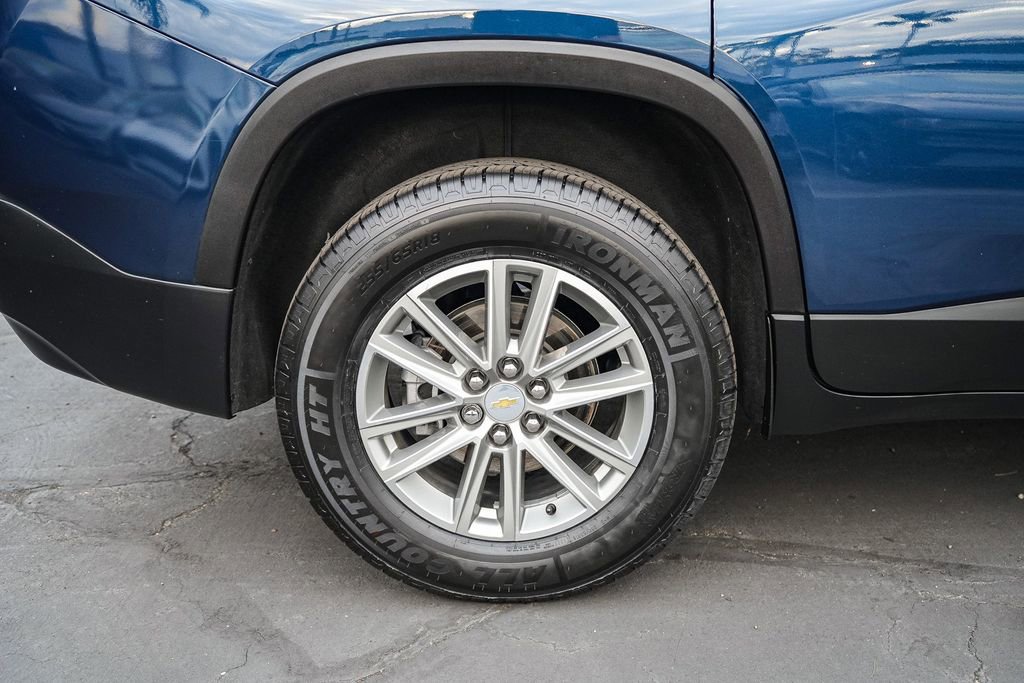 Used 2023 Chevrolet Traverse LT FWD image 12