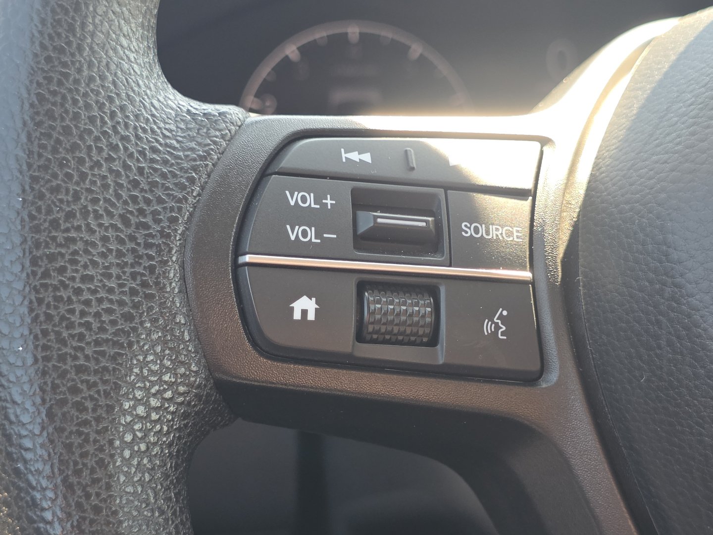 Certified 2024 Honda HR-V LX image 32