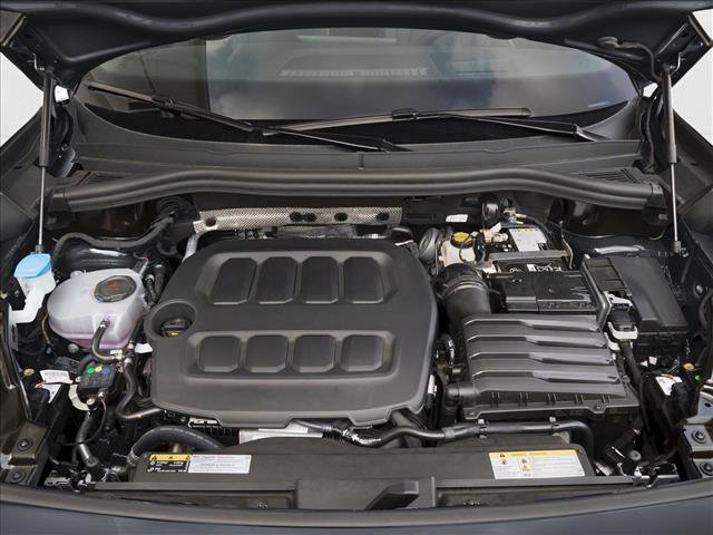New 2026 Volkswagen Tiguan SE R-Line FWD image 8