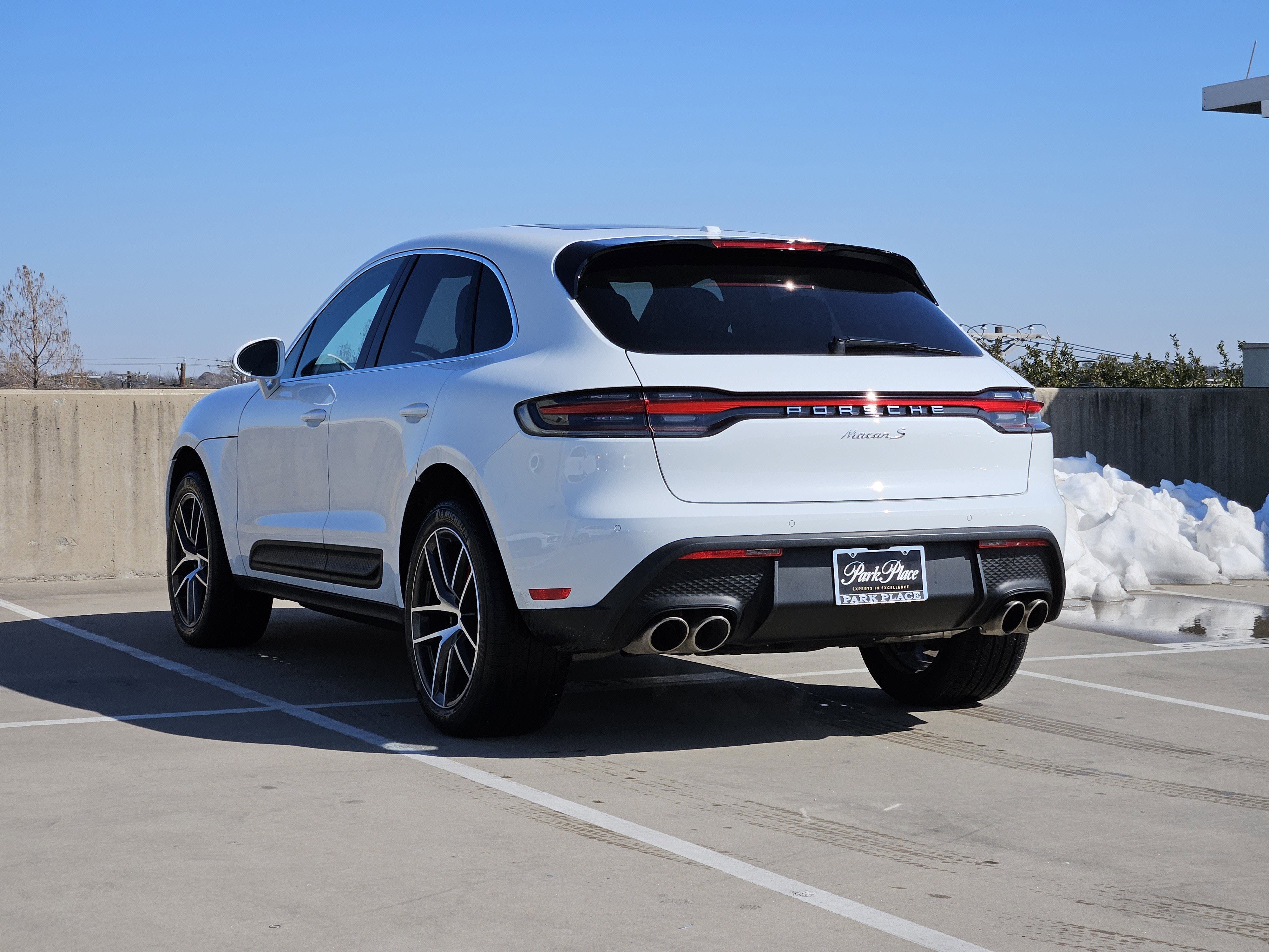 Certified 2025 Porsche Macan S image 3