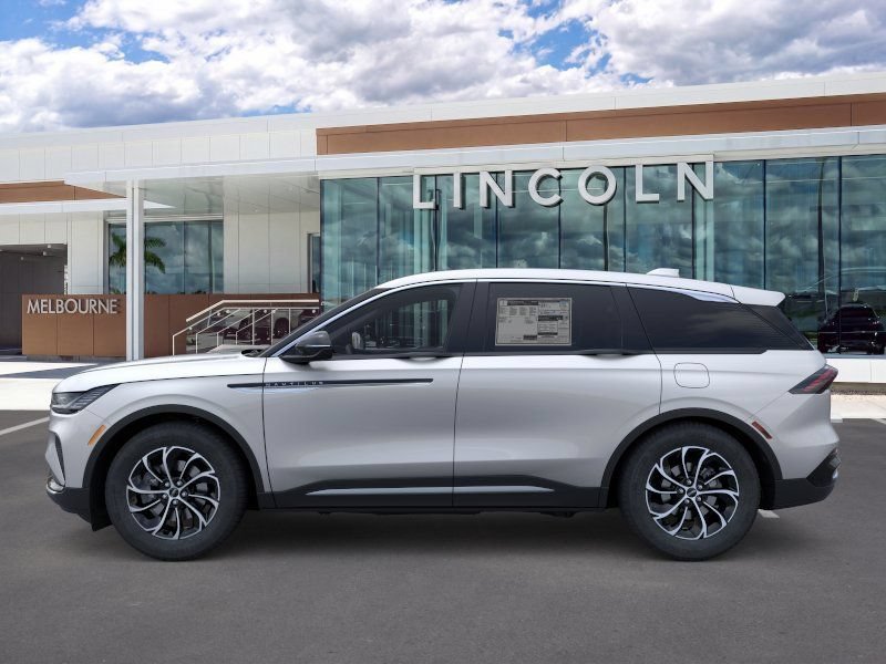 New 2026 Lincoln Nautilus Premier AWD/4WD image 3