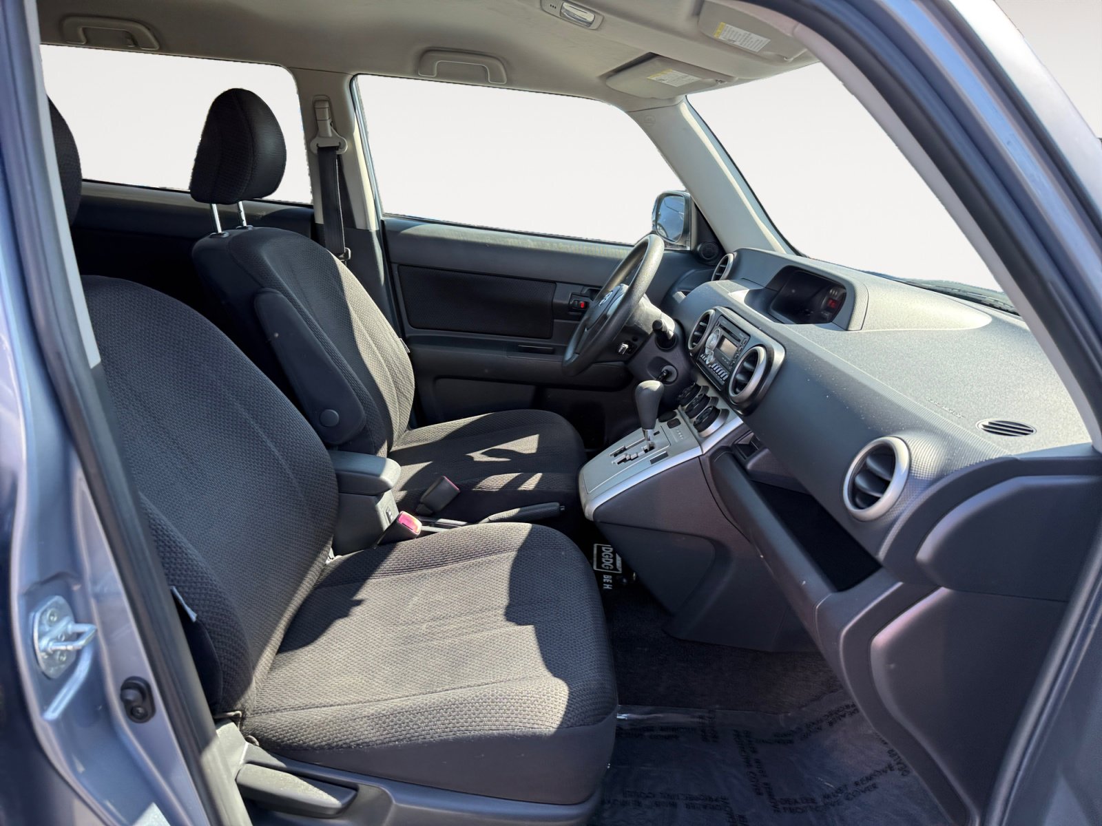 Used 2010 Scion xB FWD image 19