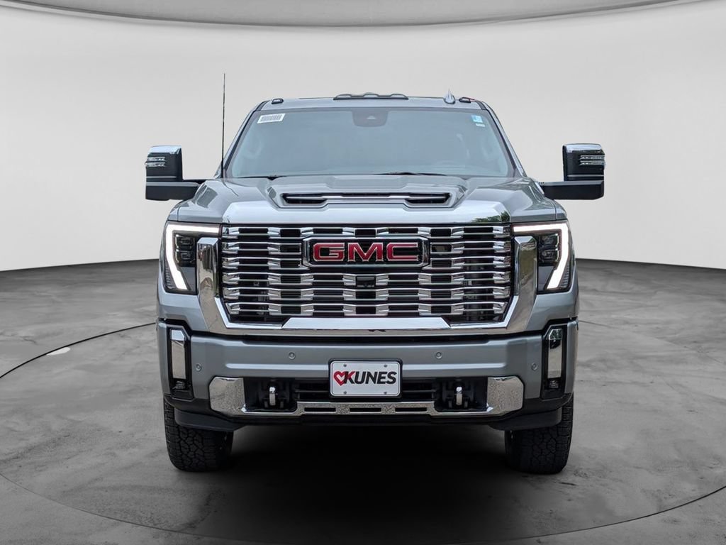 New 2026 GMC Sierra 3500 Denali w/ Denali Reserve Package AWD/4WD image 2