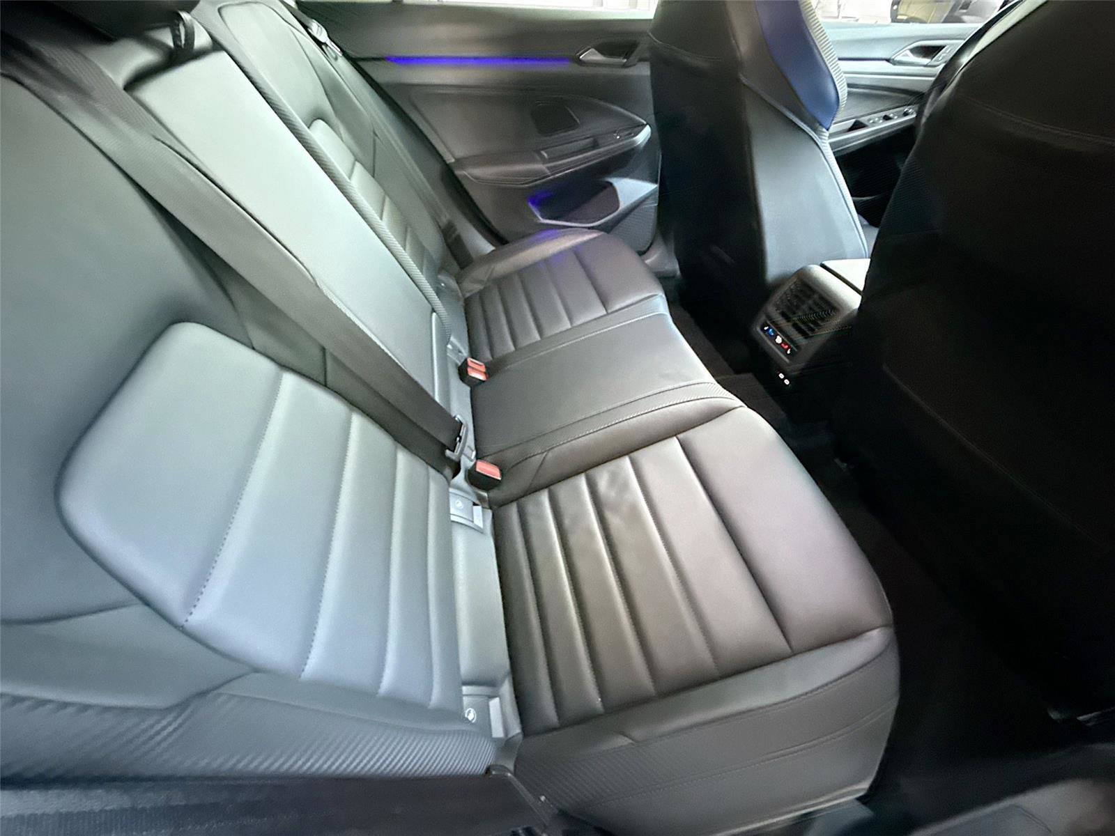 Used 2024 Volkswagen Golf R w/ MDO Package AWD/4WD image 28