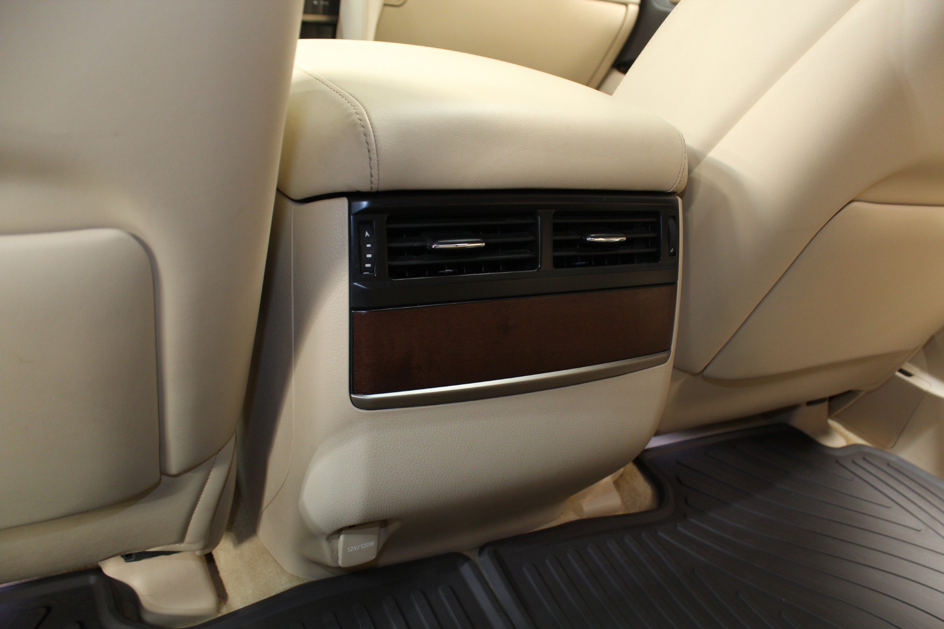 Used 2021 Lexus LX 570 4WD w/ Luxury Package image 44