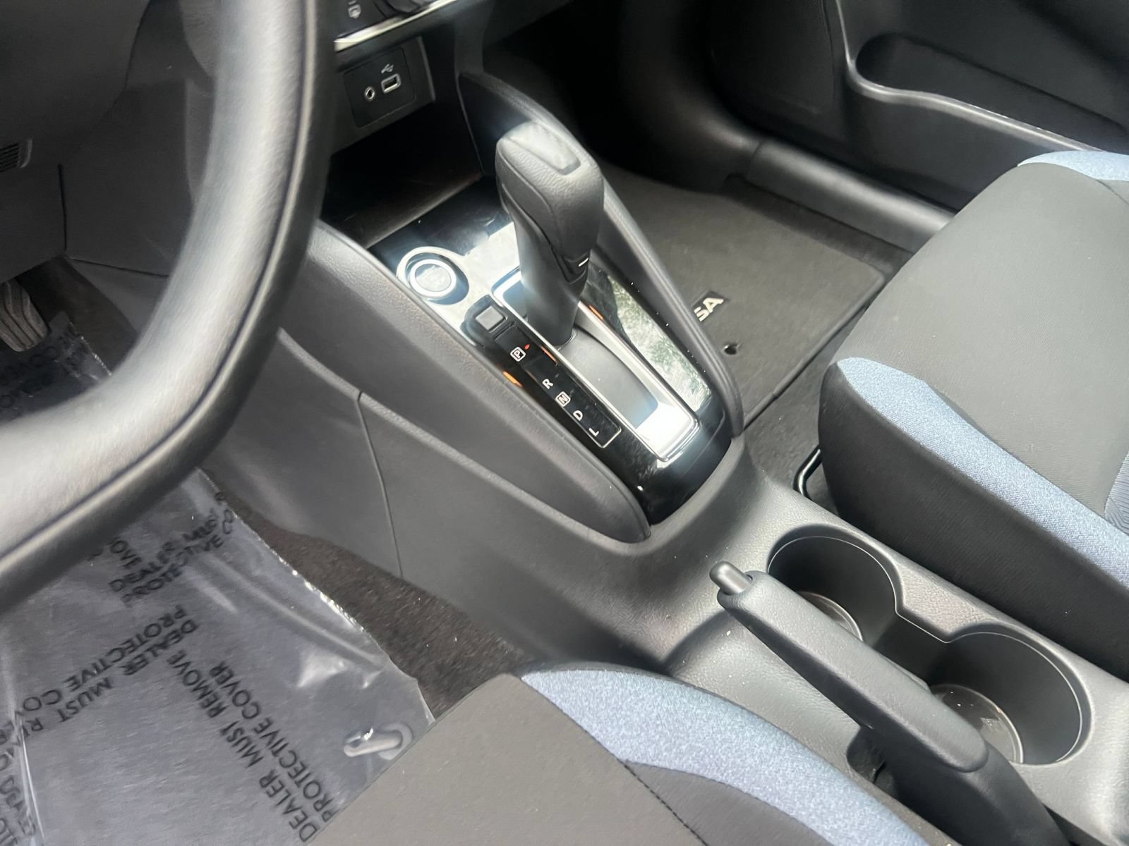 Used 2025 Nissan Versa SV FWD image 36