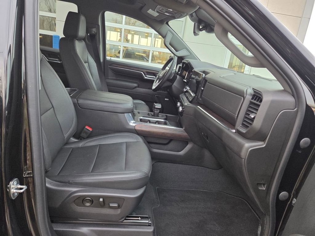 Used 2023 GMC Sierra 1500 SLT w/ SLT Premium Package image 22