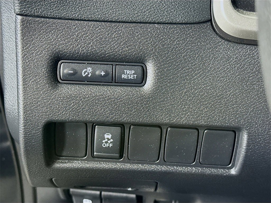 Used 2017 Nissan Murano SV image 18