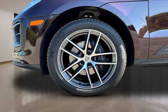 Used 2026 Porsche Macan AWD/4WD image 30