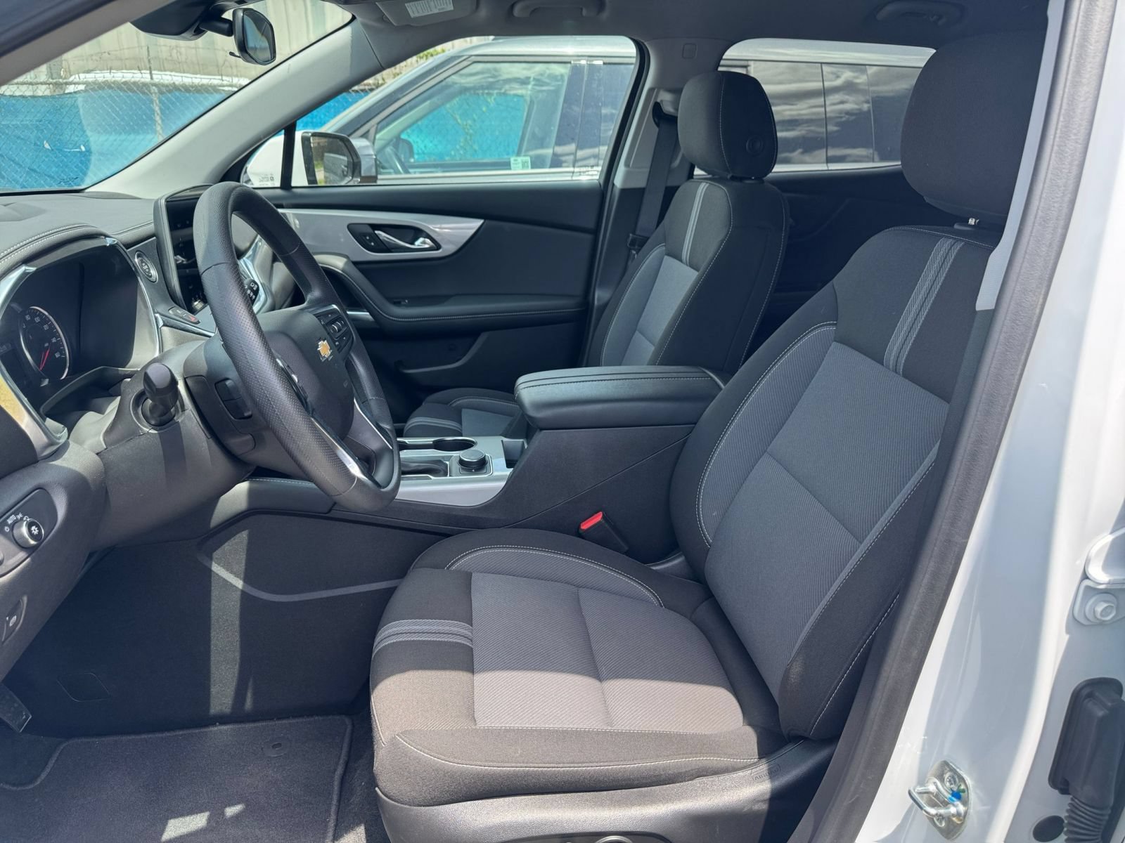 Used 2025 Chevrolet Blazer LT FWD image 21