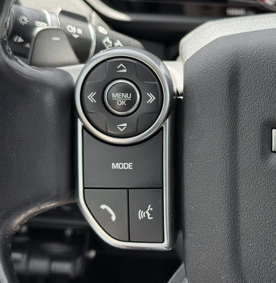 Used 2018 Land Rover Discovery HSE AWD/4WD image 20