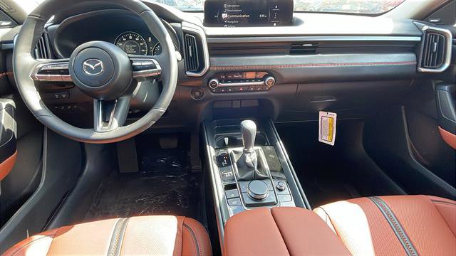 New 2025 MAZDA CX-50 AWD 2.5 Turbo w/ Premium Pkg image 17