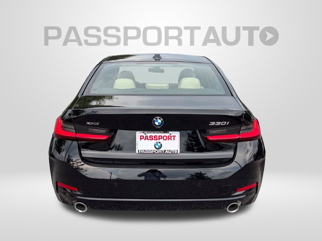 New 2026 BMW 330i xDrive Sedan w/ Convenience Package AWD/4WD image 5