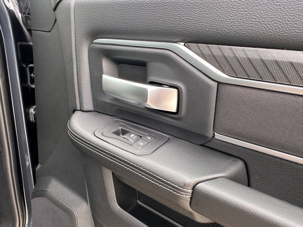 New 2026 RAM 2500 Big Horn AWD/4WD image 19