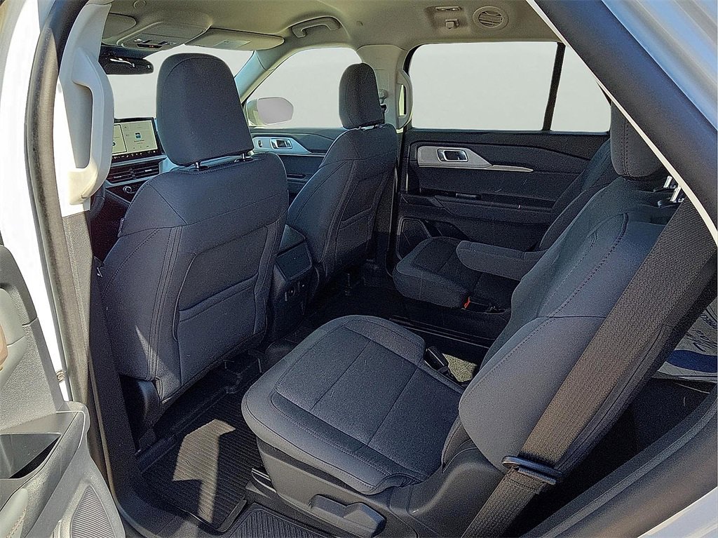 New 2025 Ford Explorer Active image 10
