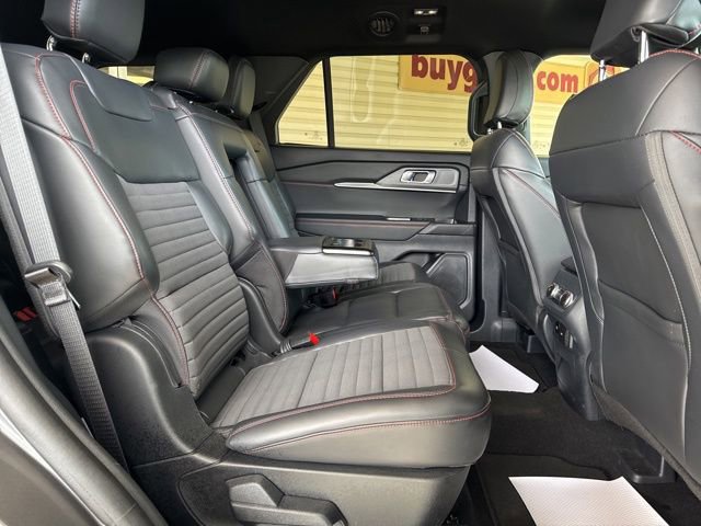 Used 2025 Ford Explorer ST-Line w/ ST-Line Street Pack image 29