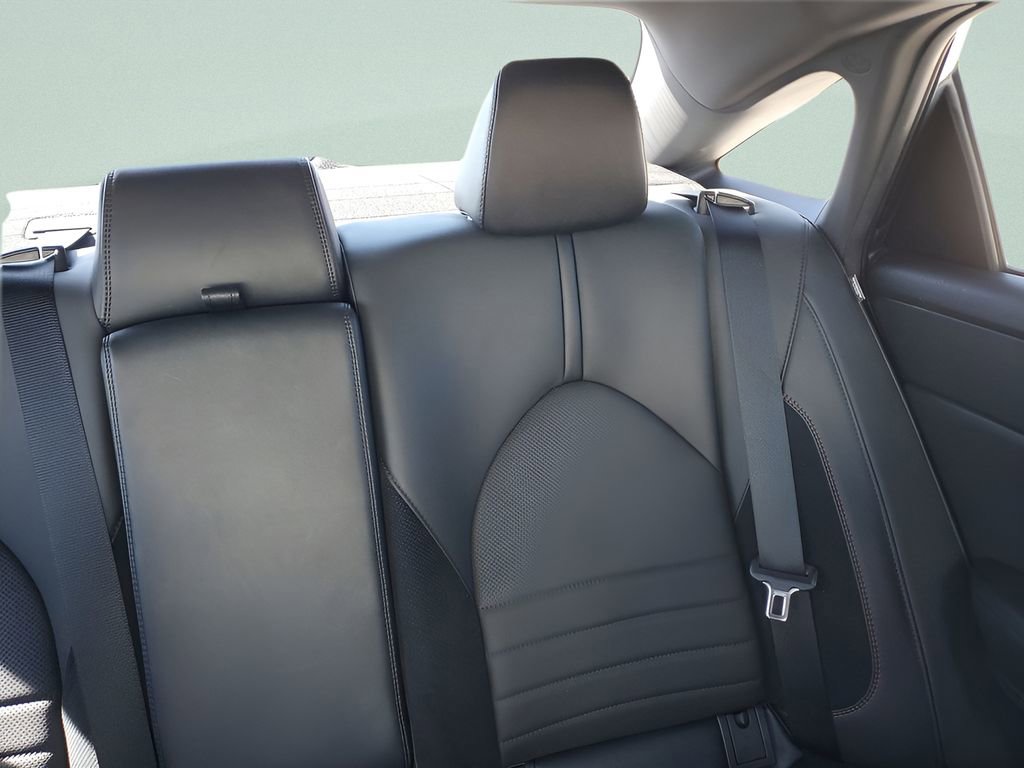 Used 2020 Toyota Avalon XSE image 14