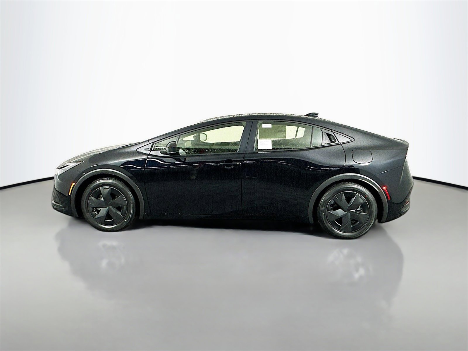 New 2026 Toyota Prius Plug-In Hybrid image 4