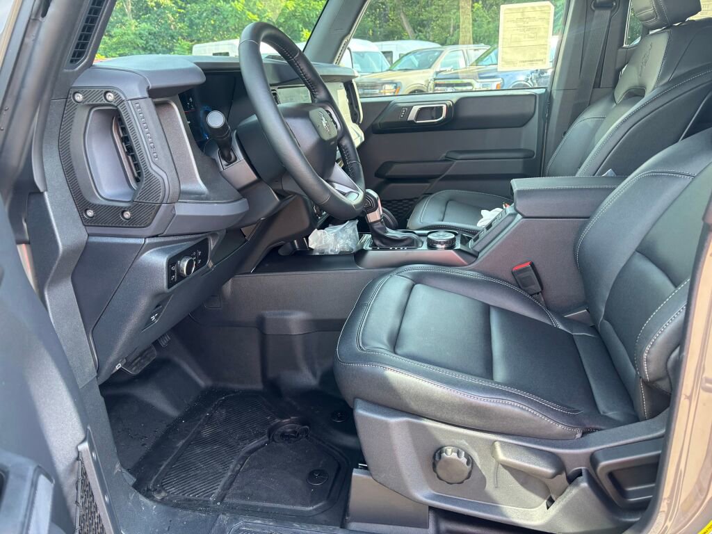 New 2025 Ford Bronco Badlands image 9