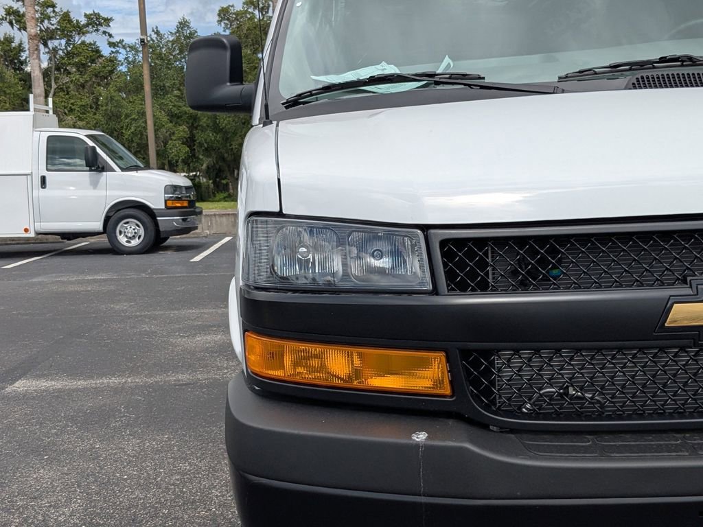 New 2025 Chevrolet Express 2500 w/ Driver Convenience Package image 10